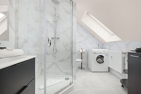 Kołobrzeg Centrum Pink by Renters