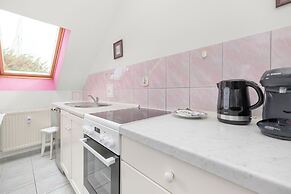 Kołobrzeg Centrum Pink by Renters