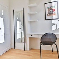 Design Passy Terrace 2 Bedroom Apt With Balcony in Paris