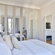 Design Passy Terrace 2 Bedroom Apt With Balcony in Paris