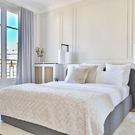 Design Passy Terrace 2 Bedroom Apt With Balcony in Paris