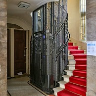 Design Passy Terrace 2 Bedroom Apt With Balcony in Paris