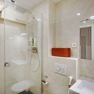 Modern Brunel Classic 1 Bed Apt With Balcony in Paris
