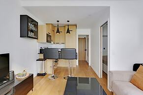 Modern Brunel Classic 1 Bed Apt With Balcony in Paris