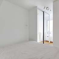 Modern Brunel Classic 1 Bed Apt With Balcony in Paris