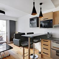 Modern Brunel Classic 1 Bed Apt With Balcony in Paris
