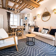 Classy Bourgeois Chic 2 Bedroom Apt in Le Marais