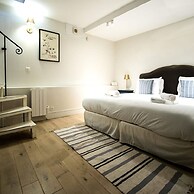 Classy Bourgeois Chic 2 Bedroom Apt in Le Marais