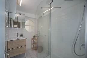 Classy Bourgeois Chic 2 Bedroom Apt in Le Marais