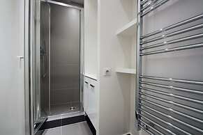 Opera Grey I Trendy 2 Bed Apt in Paris