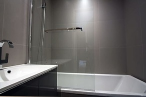 Opera Grey I Trendy 2 Bed Apt in Paris