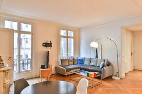Secret Villiers I Stylish 2 Bed Apt in Villiers