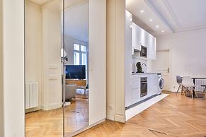Secret Villiers I Stylish 2 Bed Apt in Villiers