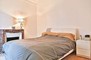 Secret Villiers I Stylish 2 Bed Apt in Villiers