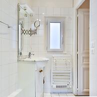 Secret Villiers I Stylish 2 Bed Apt in Villiers