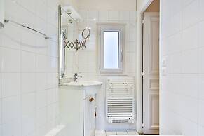 Secret Villiers I Stylish 2 Bed Apt in Villiers