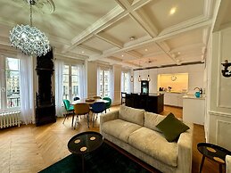 Paradis Chic - Renovated 2 Bed Apt in Paris