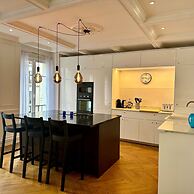 Paradis Chic - Renovated 2 Bed Apt in Paris