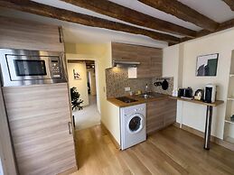 Charming Tuileries 1 Bed Apt in the Centre of Paris