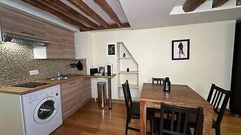 Charming Tuileries 1 Bed Apt in the Centre of Paris