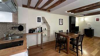 Charming Tuileries 1 Bed Apt in the Centre of Paris