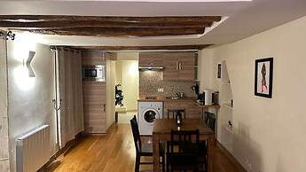 Charming Tuileries 1 Bed Apt in the Centre of Paris