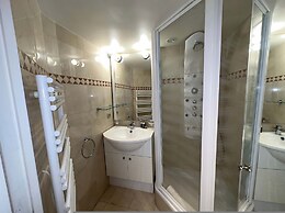 Charming Tuileries 1 Bed Apt in the Centre of Paris