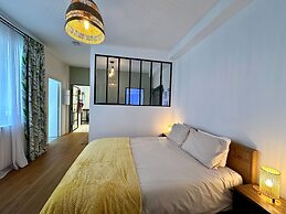 Paradis Calm Modern Studio Apt in Paris