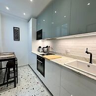 Paradis Calm Modern Studio Apt in Paris