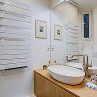 Bright Etoile Bright 2 bed Close to Eiffel Tower Arc the Triomphe et C