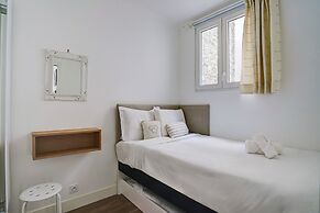 Bright Etoile Bright 2 bed Close to Eiffel Tower Arc the Triomphe et C