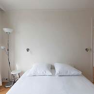 Amiral View Great 1 Bedroom Apartment in Paris