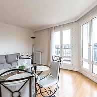 Amiral View Great 1 Bedroom Apartment in Paris