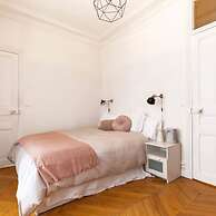 Chic Grenelle 3 Bedroom Apartment in Paris