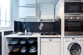 Chic Grenelle 3 Bedroom Apartment in Paris