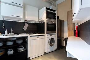 Chic Grenelle 3 Bedroom Apartment in Paris