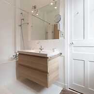Chic Grenelle 3 Bedroom Apartment in Paris