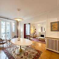Chic Grenelle 3 Bedroom Apartment in Paris