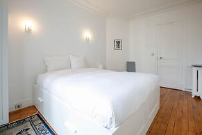 Zola Riverview Great 2 Bedroom in Paris