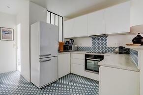 Secret Maillot Charming 1 Bed Apt in Paris