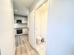 Copernic Right Luminous 2BR Apartment in Paris