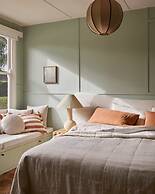 Portsea Paradise Pool and Tennis Court