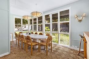 Portsea Paradise Pool and Tennis Court