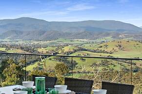 Skyline Views Yarra Valley s Elevated Escape