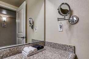 2BR Getaway Pool Gym Basketball Court Theater Access