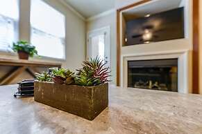 Marketing in Reno With 2 Bedrooms and 2 Bathrooms