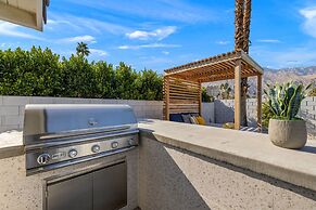 Casa del Sol- Modern Paradise w Pool and Casita