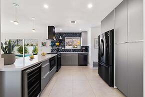 Casa del Sol- Modern Paradise w Pool and Casita