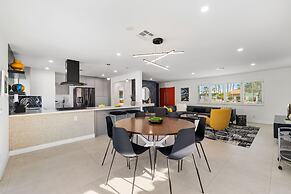 Casa del Sol- Modern Paradise w Pool and Casita