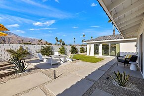 Casa del Sol- Modern Paradise w Pool and Casita